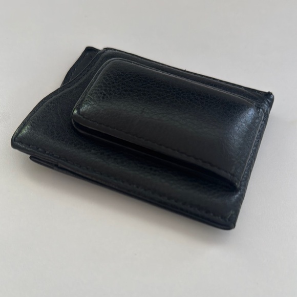 Cole Haan Black Leather Card Case and Money Clip - Picture 2 of 6